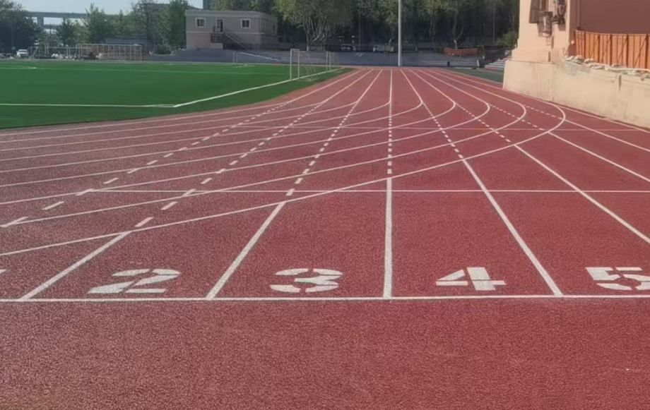 朝阳市透气型塑胶跑道学校运动操场 - 价格
